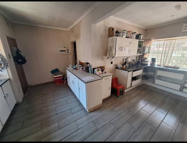 3 BEDROOM HOUSE FOR SALE IN VANDERBIJLPARK SE 2